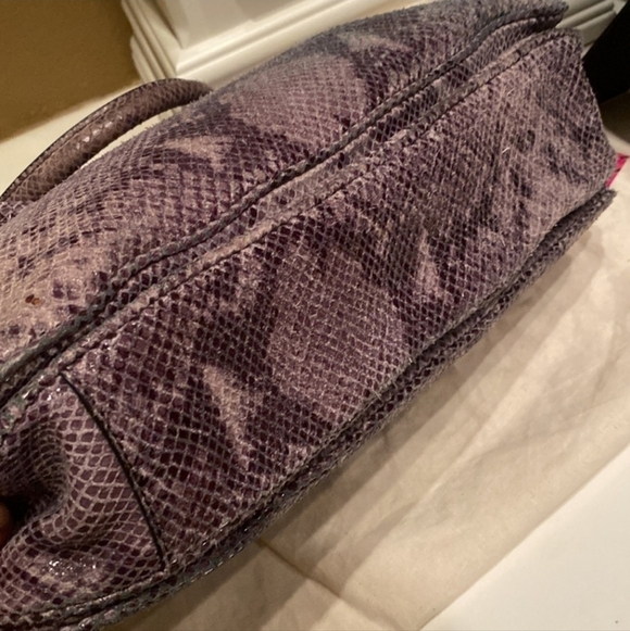 🔹️Tory Burch🔹️ THEA Tripple zip Python satchel Purse w/ tory dustbag 🐍 ✨️🩶 - Picture 3 of 4